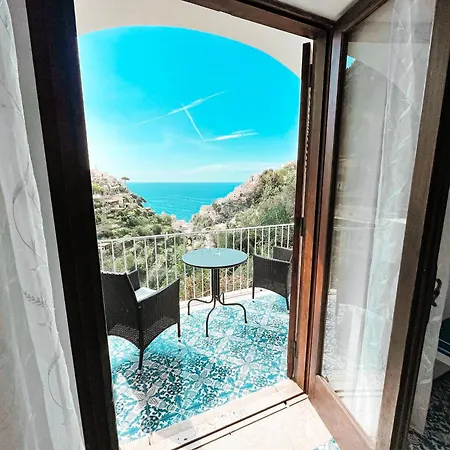 Guest house Il Canneto 4*